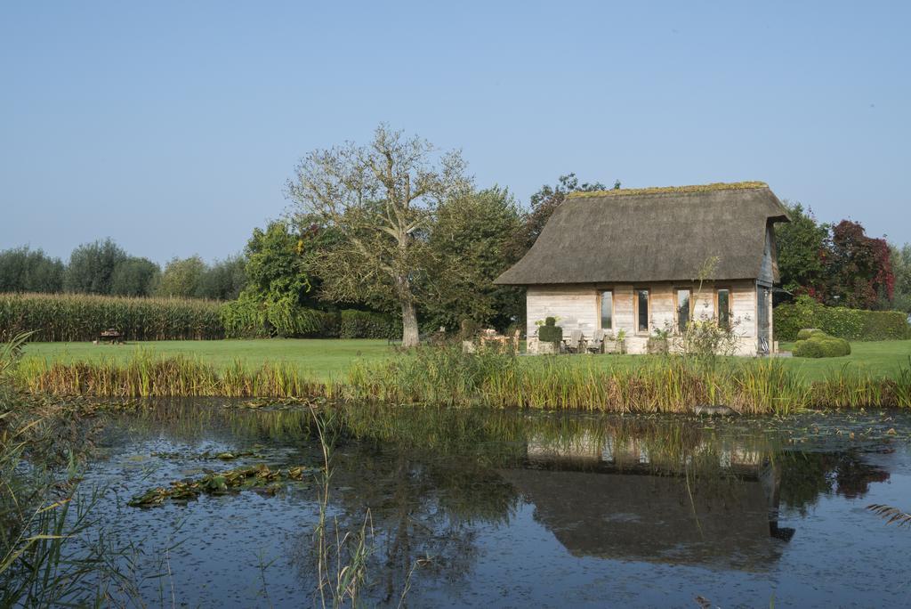 Sint-Coryn Villa Reninge Стая снимка