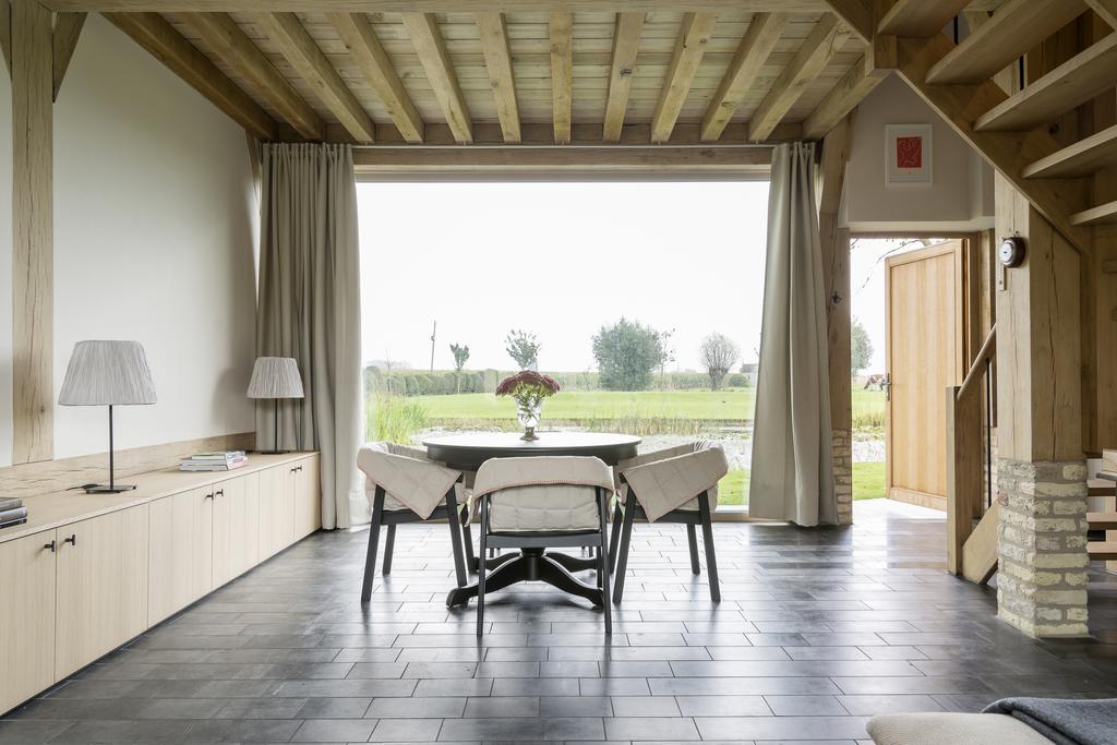 Sint-Coryn Villa Reninge Стая снимка